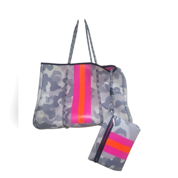 Neoprene Camo Pink, Orange Stripe In Gray Tote With Purse For Beach, Gym, Travel - Picture 9 of 9